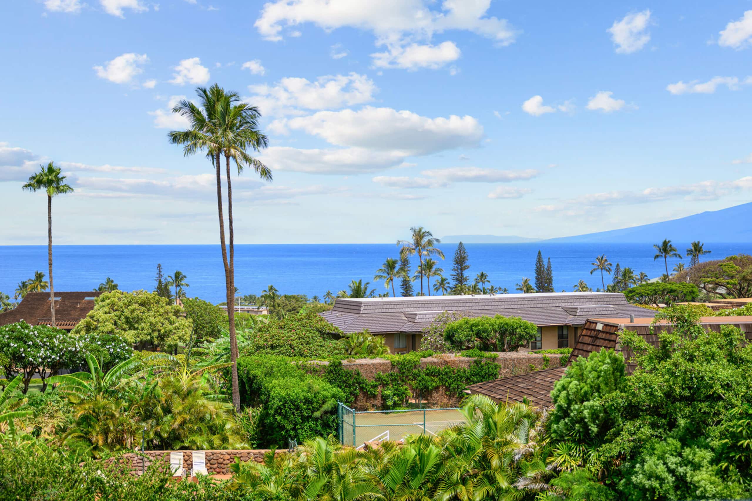 Condo in Lahaina · ★5.0 · 2 bedrooms · 3 beds · 2 private baths - Image 17