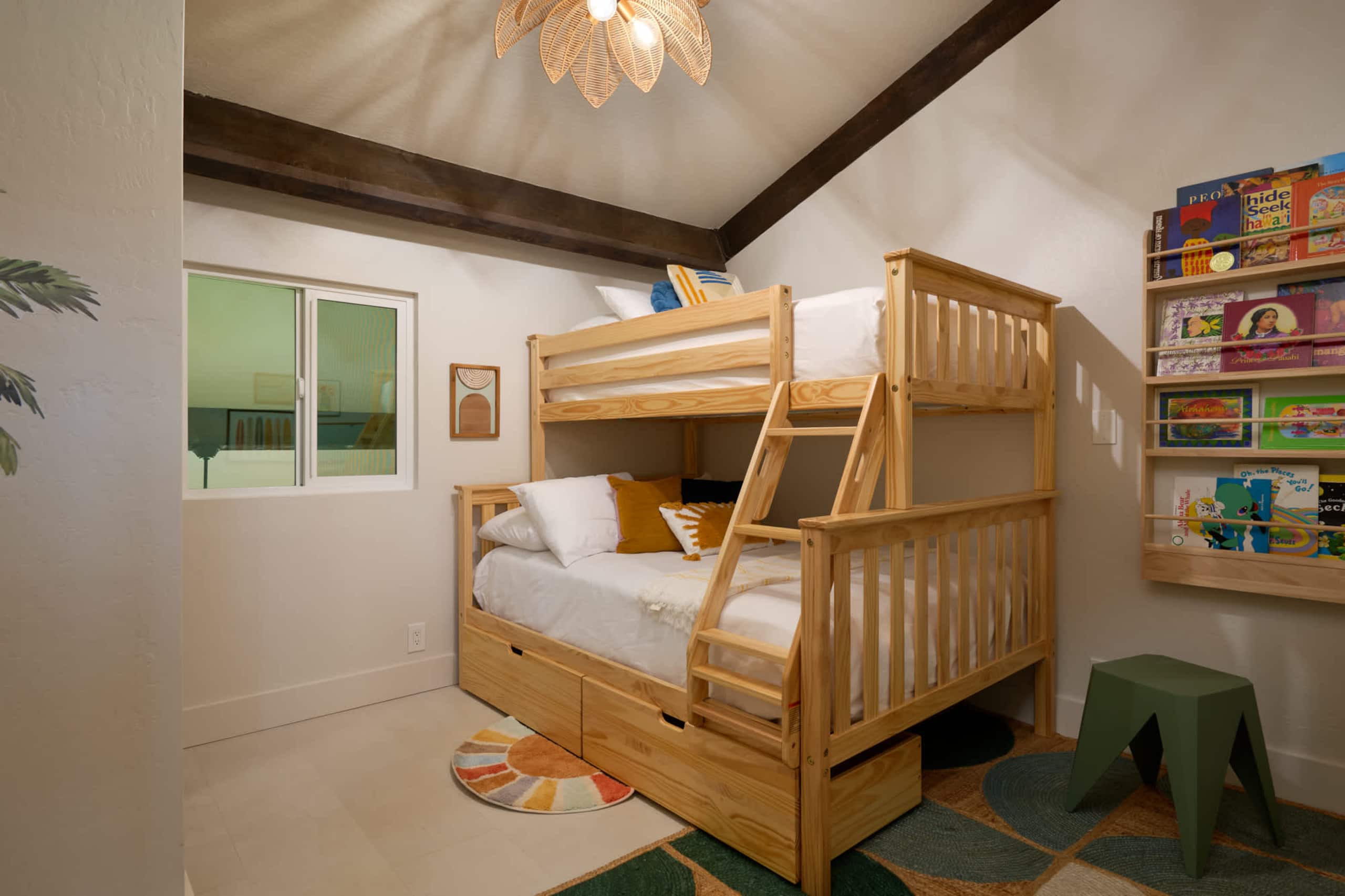 Modern 3BR w/ Ocean Views | Steps to Kamaole III - Image 10