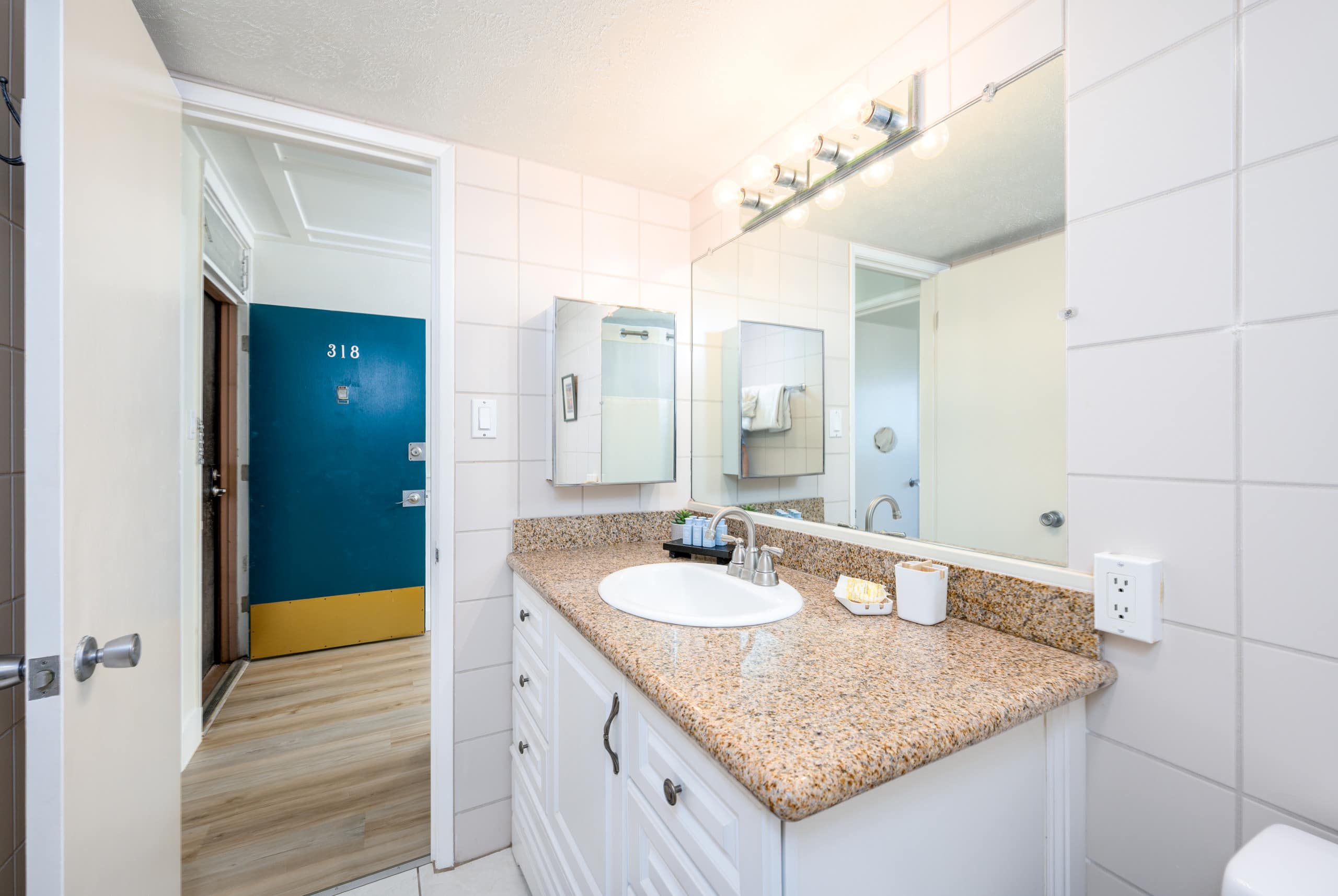 Condo in Kihei · ★4.83 · 1 bedroom · 2 beds · 1 bath - Image 13