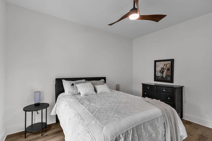 Interior, electrodomésticos, ventilador de techo, muebles, decoración del hogar