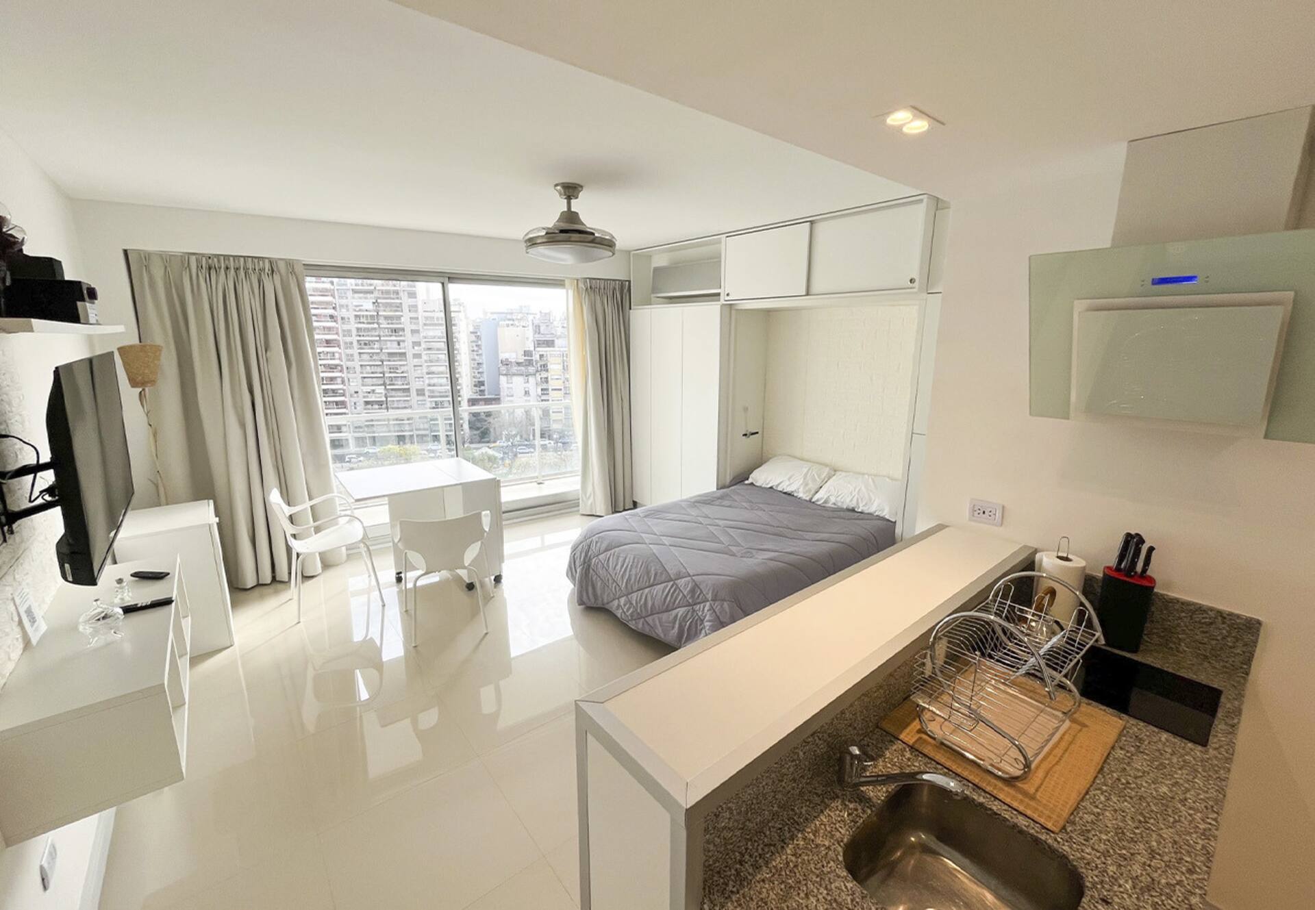 Monoambiente con pileta y gimnasio en Recoleta