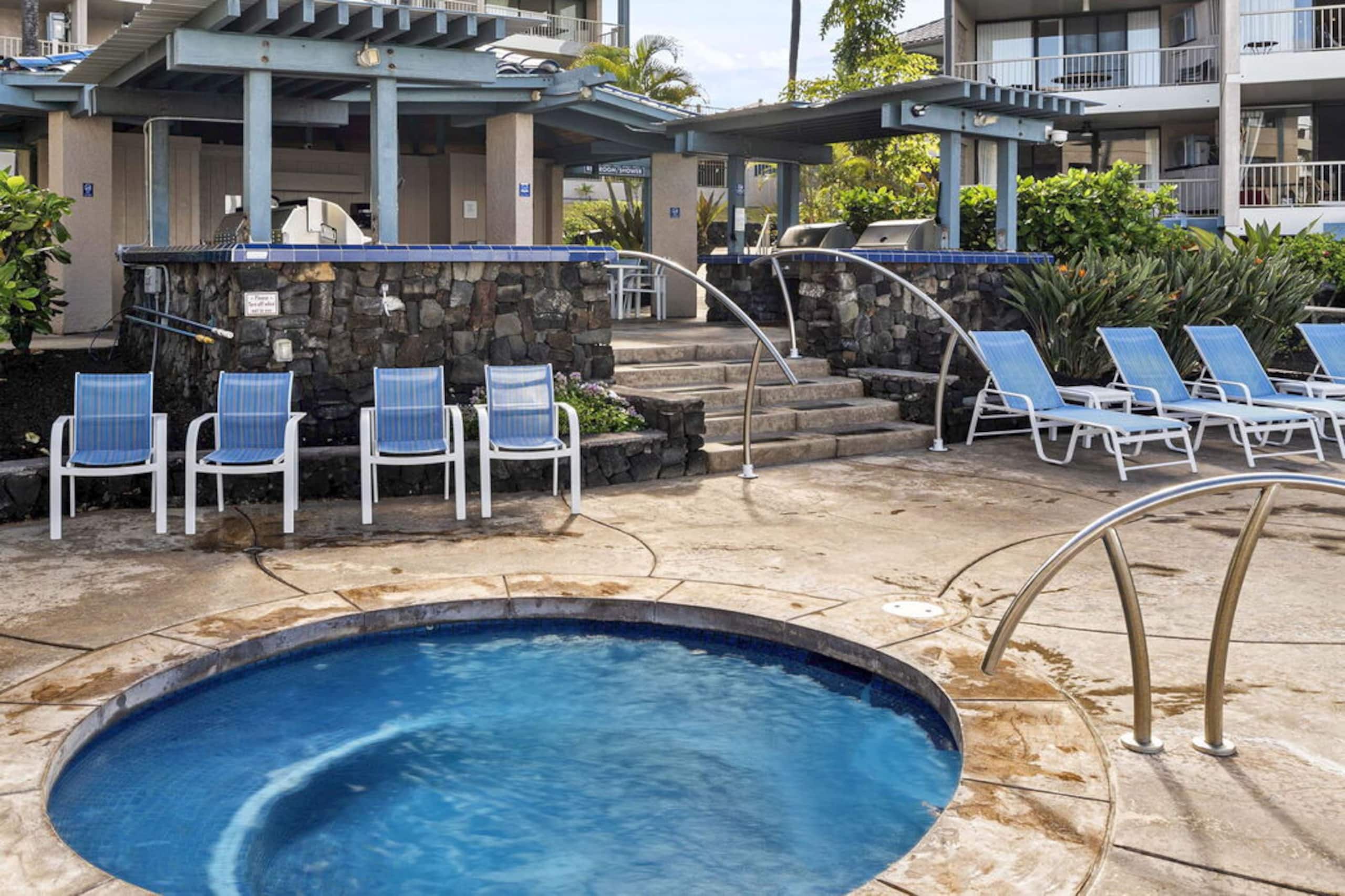 Condo in Kailua-Kona · ★4.64 · 1 bedroom · 2 beds · 1 bath - Image 37