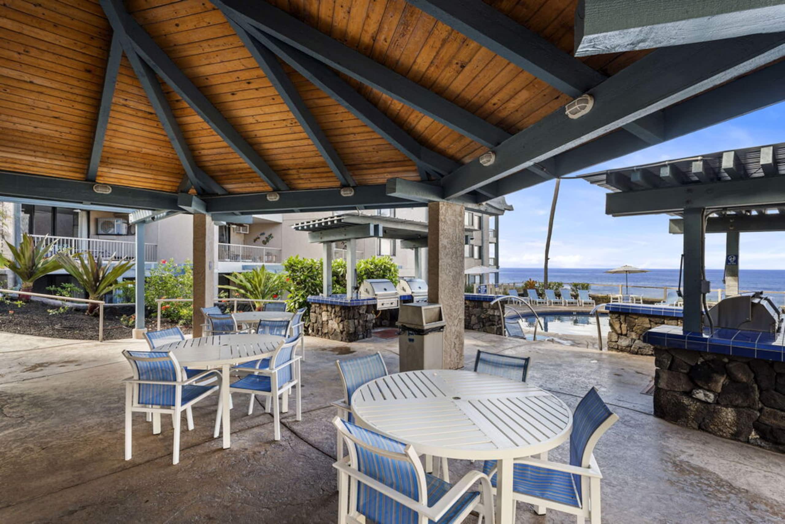Condo in Kailua-Kona · ★4.64 · 1 bedroom · 2 beds · 1 bath - Image 40
