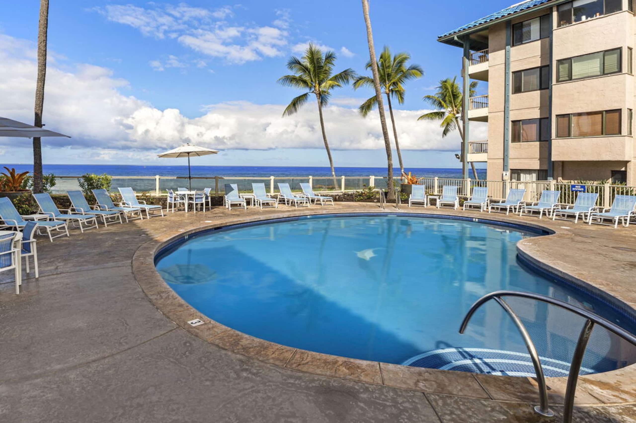 Condo in Kailua-Kona · ★4.64 · 1 bedroom · 2 beds · 1 bath - Image 32