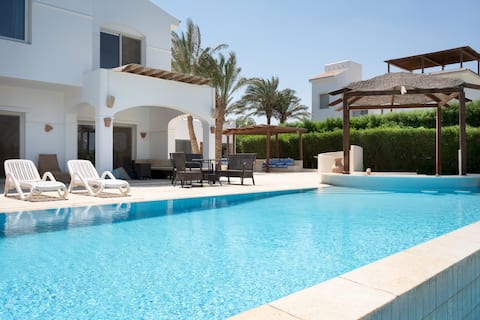 VESTA- 5BR Villa with pool -White Villas El Gouna