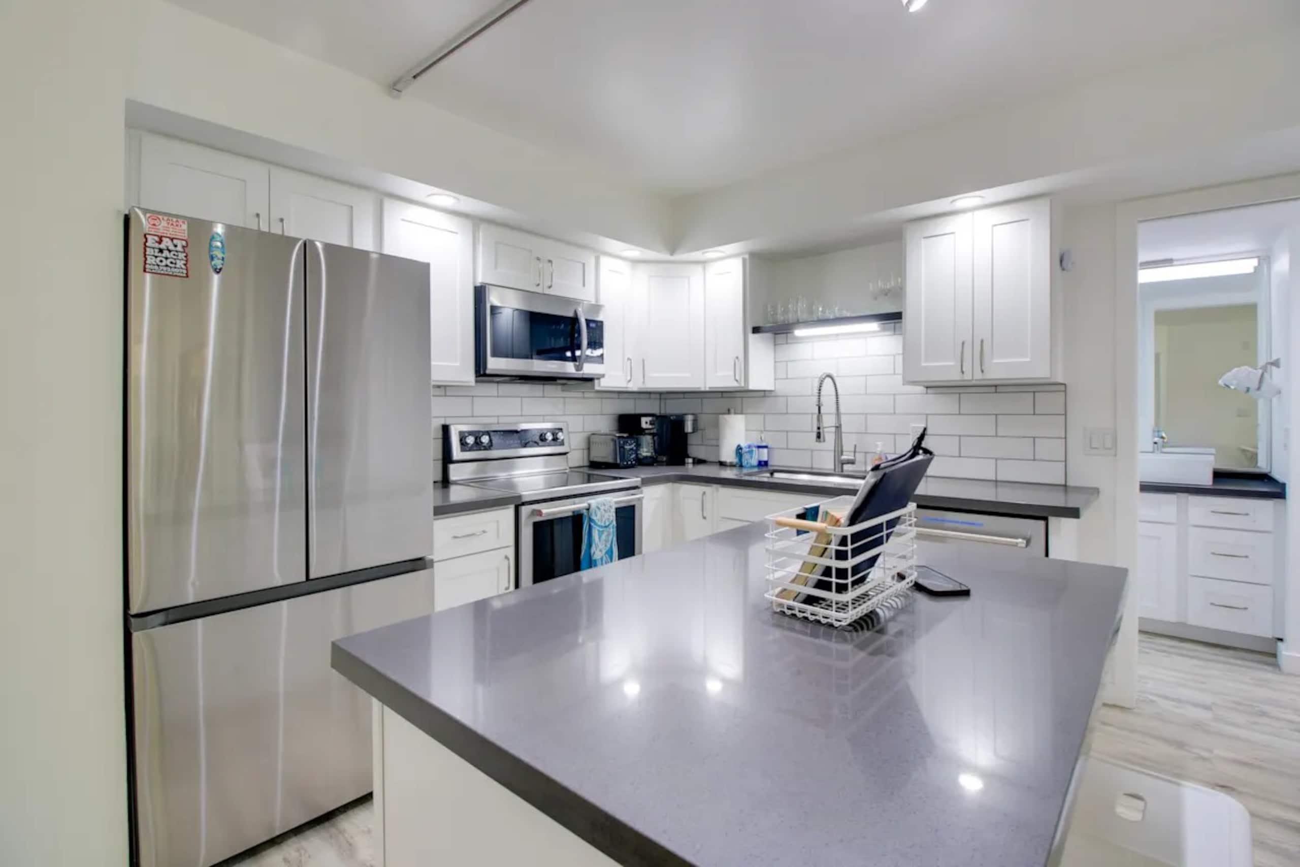 Condo in Kihei · ★4.27 · 1 bedroom · 2 beds · 1 bath - Image 5