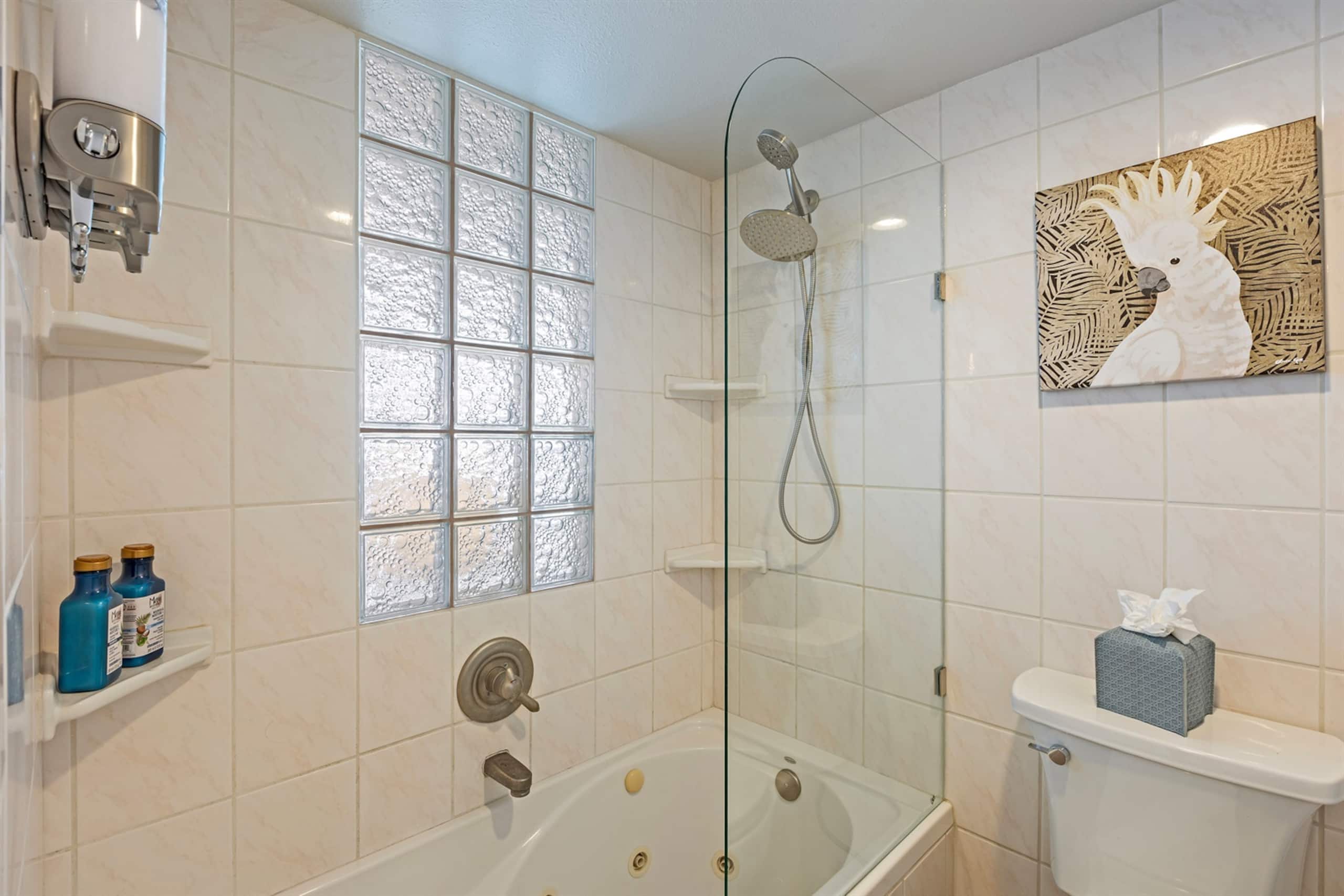 Condo in Lahaina · ★5.0 · 2 bedrooms · 3 beds · 2 baths - Image 12