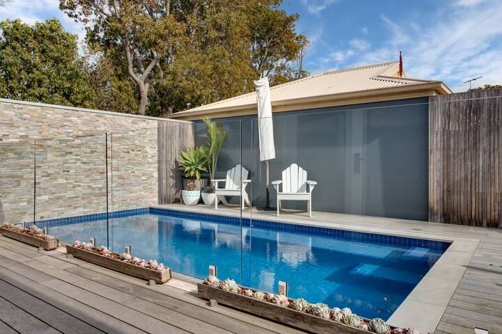 Cosmopolitan In Mornington gallery image 4