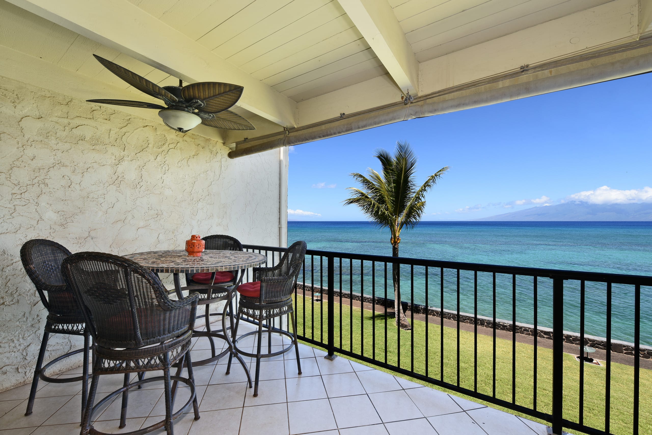Condo in Lahaina · ★4.86 · 2 bedrooms · 4 beds · 2 baths - Image 1