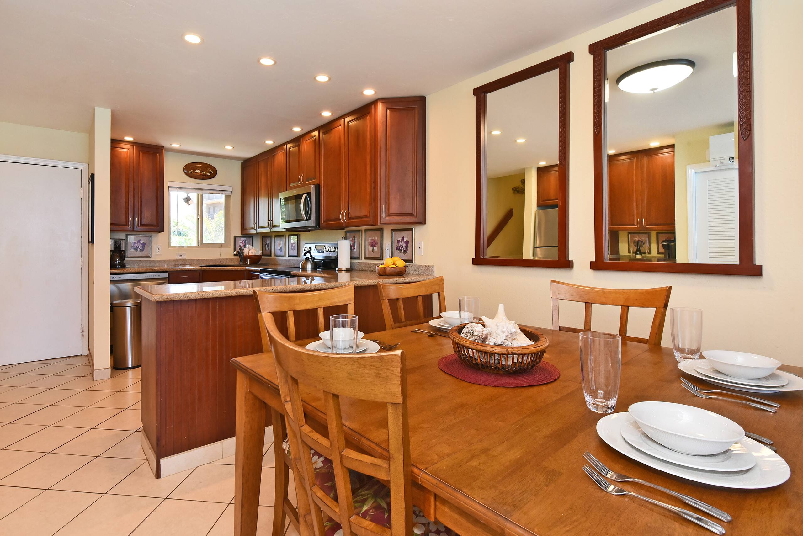 Condo in Lahaina · ★4.86 · 2 bedrooms · 4 beds · 2 baths - Image 12