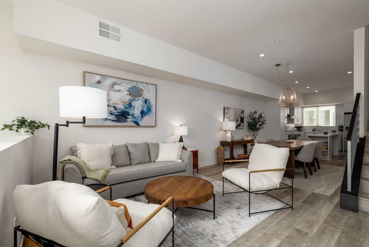 New 3br Luxury Townhome | Gaslamp | Balboa Park - San Diego, CA