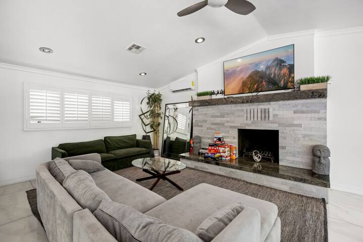 9BR/8BA Zen Paradise by Vegas Luxuries gallery image 4