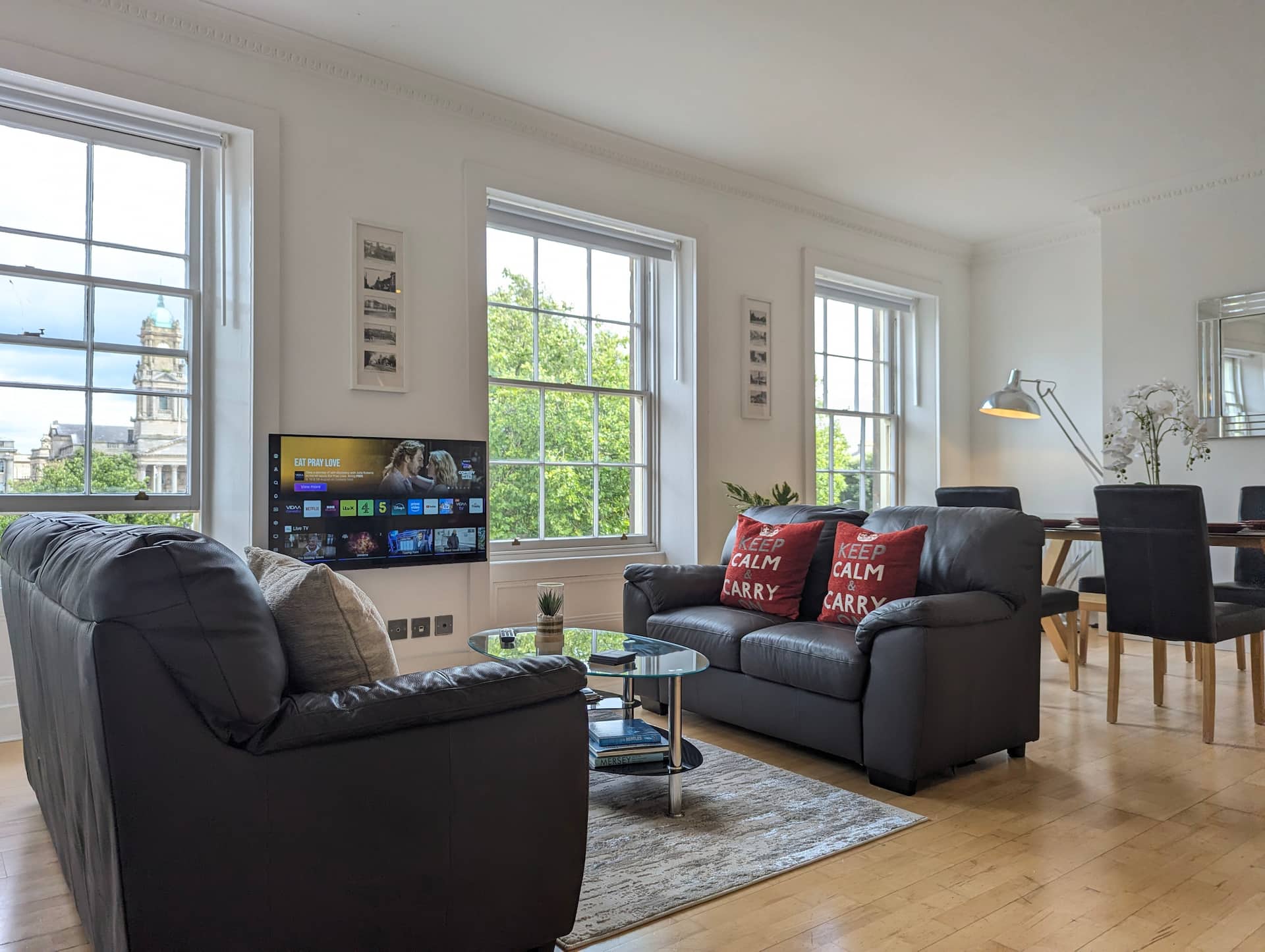Elegant Apartment in Hamilton Square Free Parking