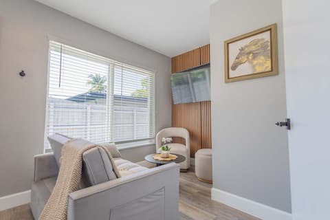 Top Airbnb: Rest A Shore - Boutique Retreat - Patio + Hammock in Fort Lauderdale