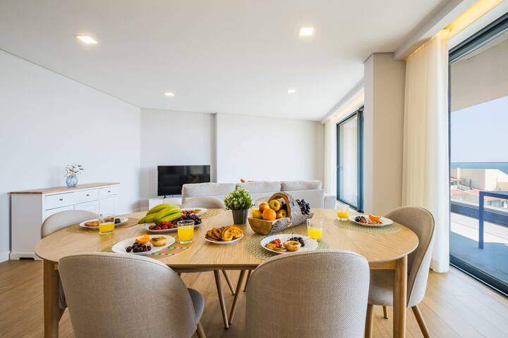 The Shoreline 3 by Portugal Portfolio gallery image 2