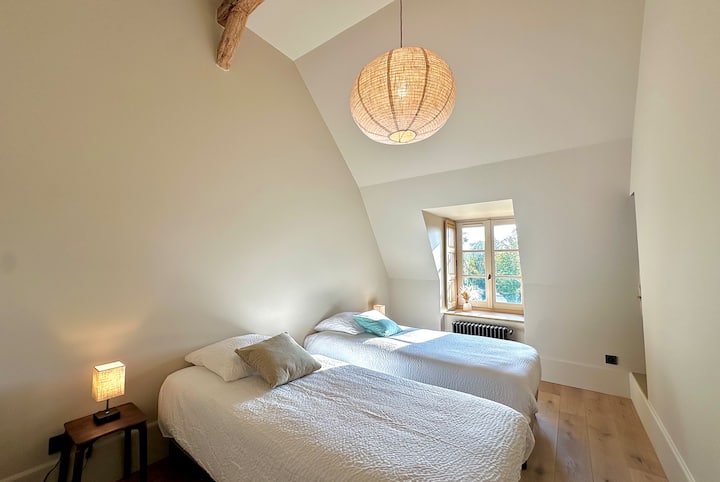 Prehľad izby, na požiadanie je možné spojiť 2 lôžka a vytvoriť tak manželskú posteľ 