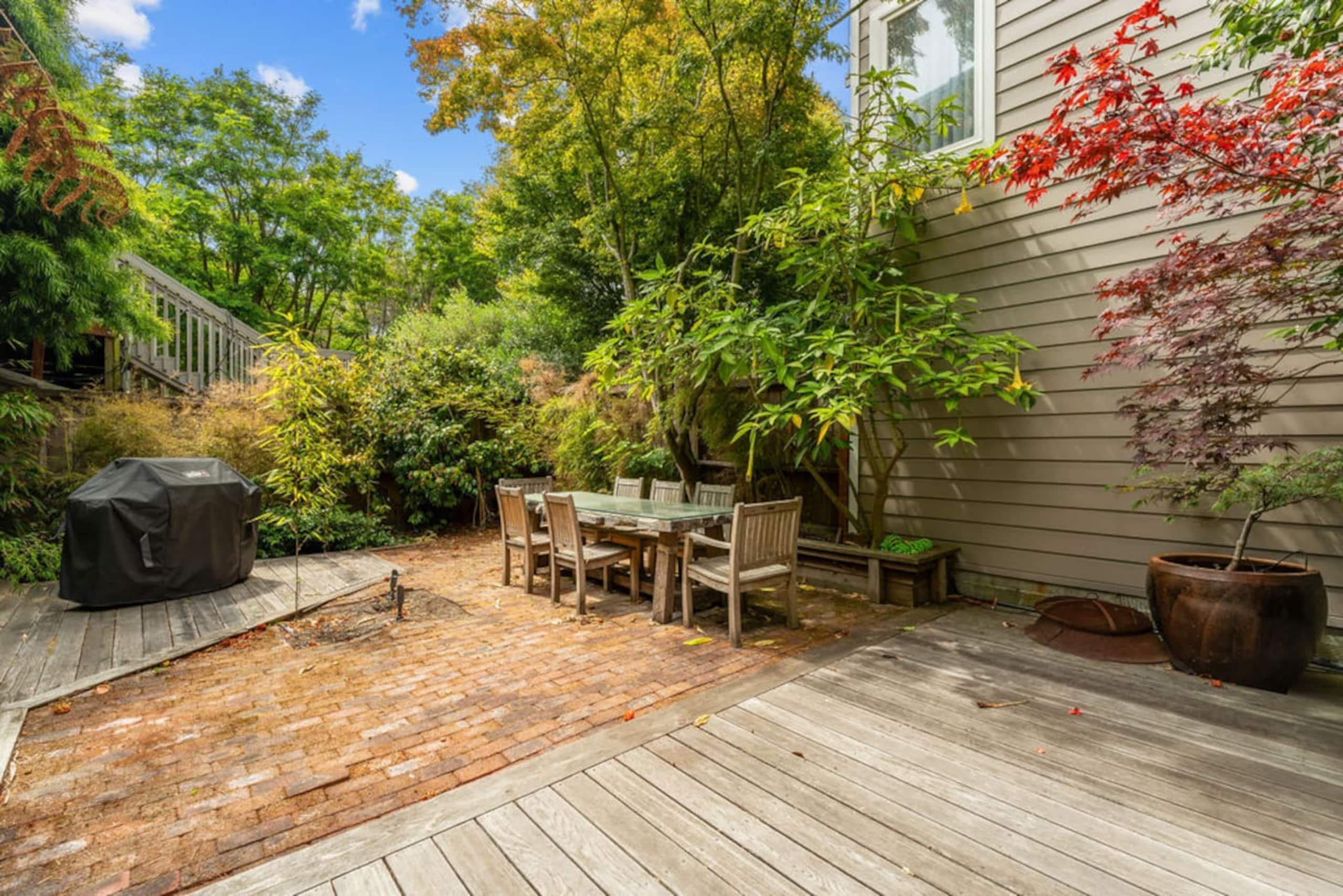 Home in San Francisco · ★4.68 · 2 bedrooms · 3 beds · 2.5 baths - Image 25