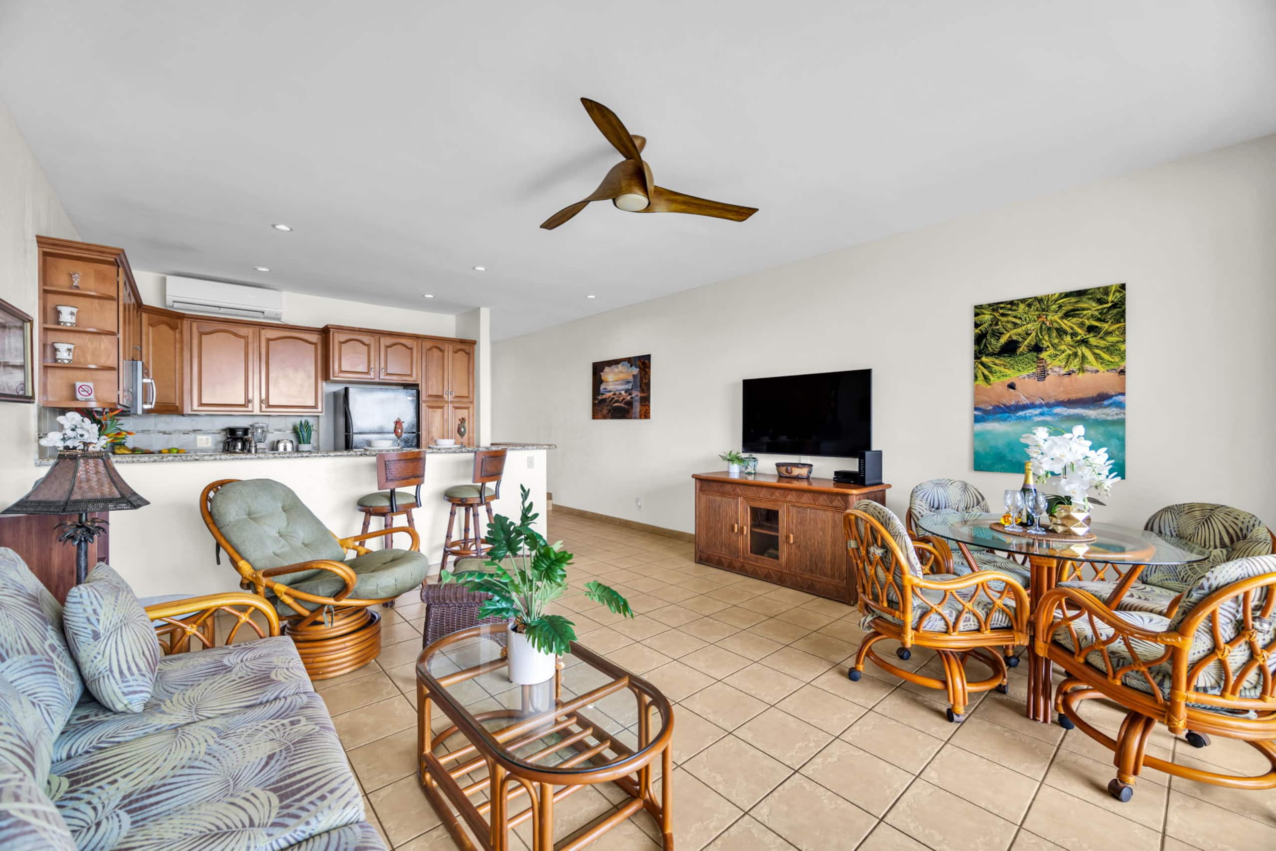 Condo in Lahaina · ★4.25 · 1 bedroom · 2 beds · 1 bath - Image 4