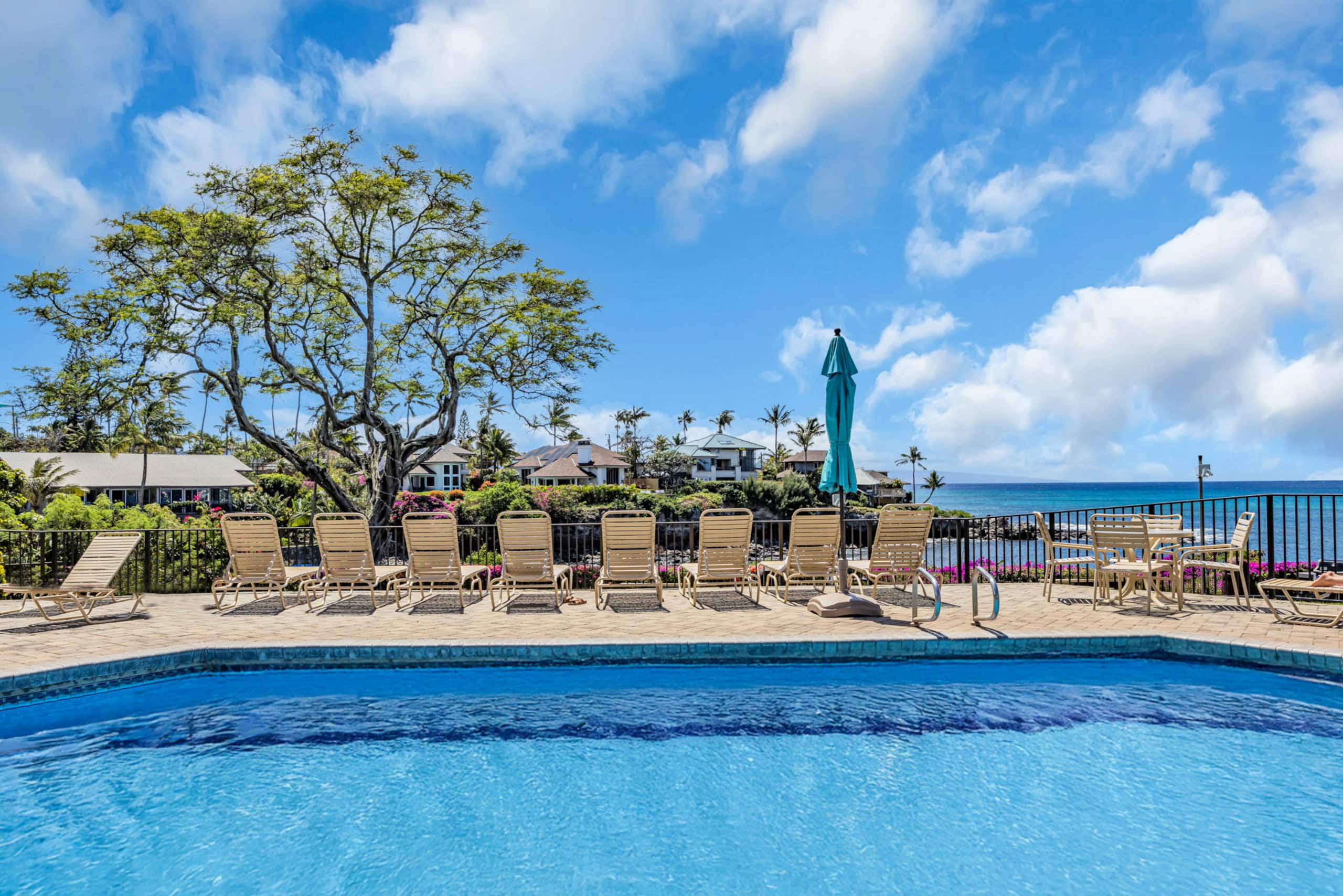 Condo in Lahaina · ★4.25 · 1 bedroom · 2 beds · 1 bath - Image 46
