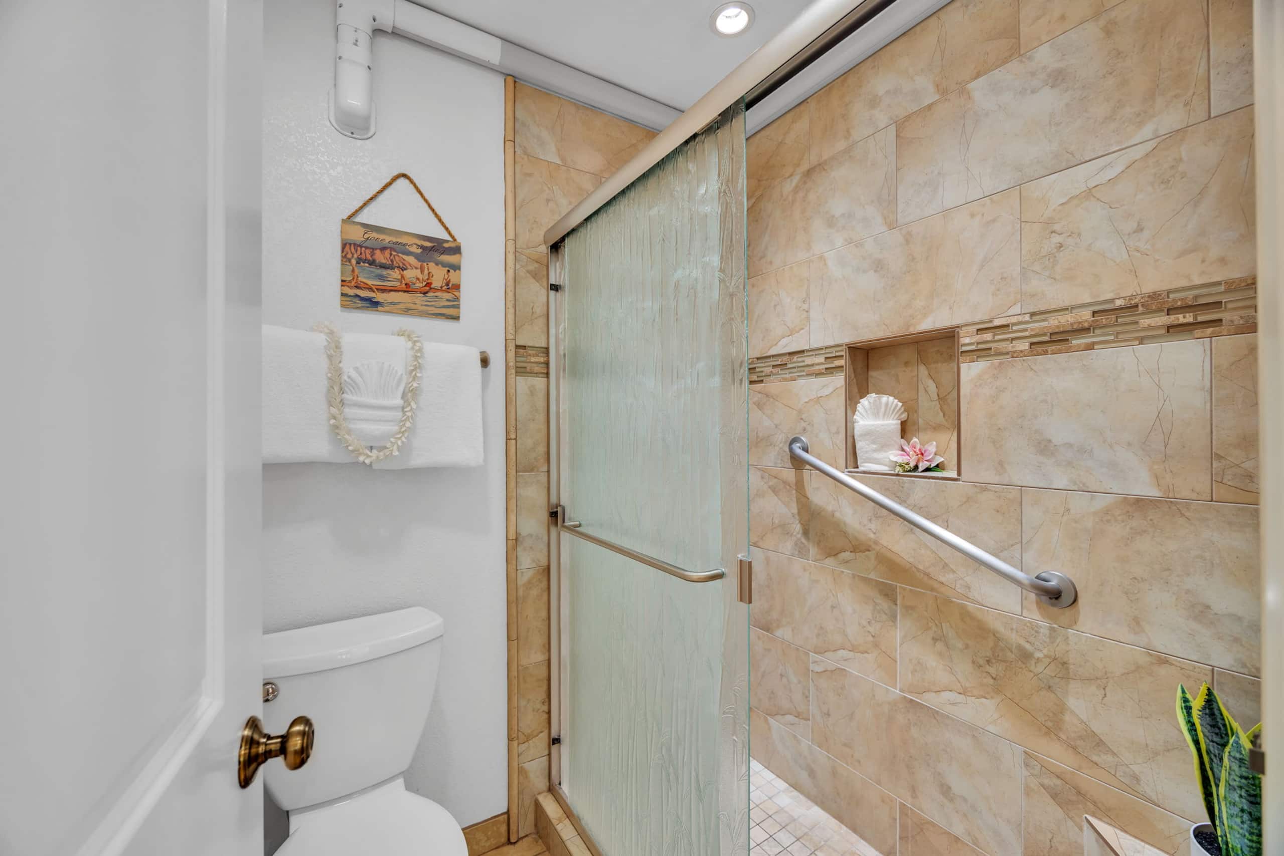 Condo in Lahaina · ★4.25 · 1 bedroom · 2 beds · 1 bath - Image 19