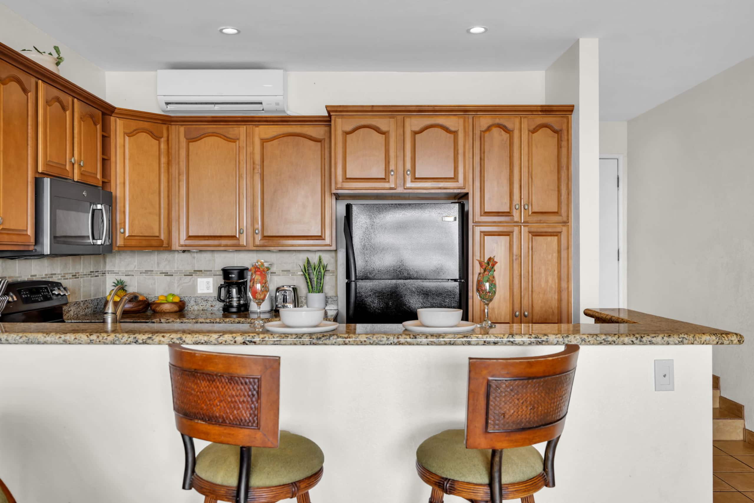 Condo in Lahaina · ★4.25 · 1 bedroom · 2 beds · 1 bath - Image 10