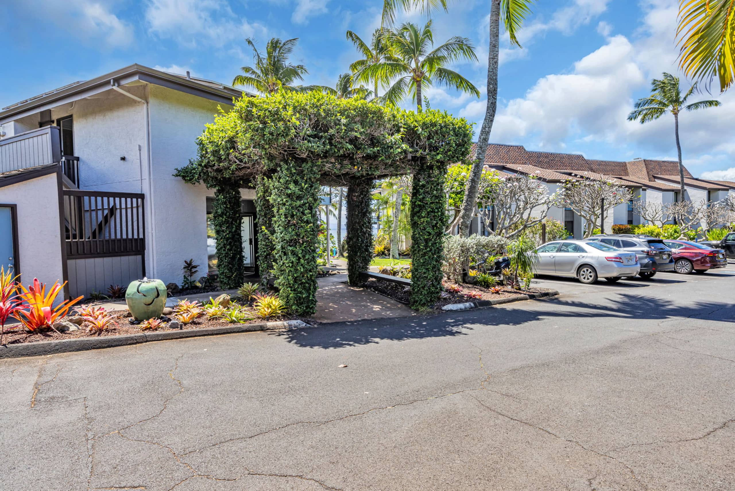 Condo in Lahaina · ★4.25 · 1 bedroom · 2 beds · 1 bath - Image 52