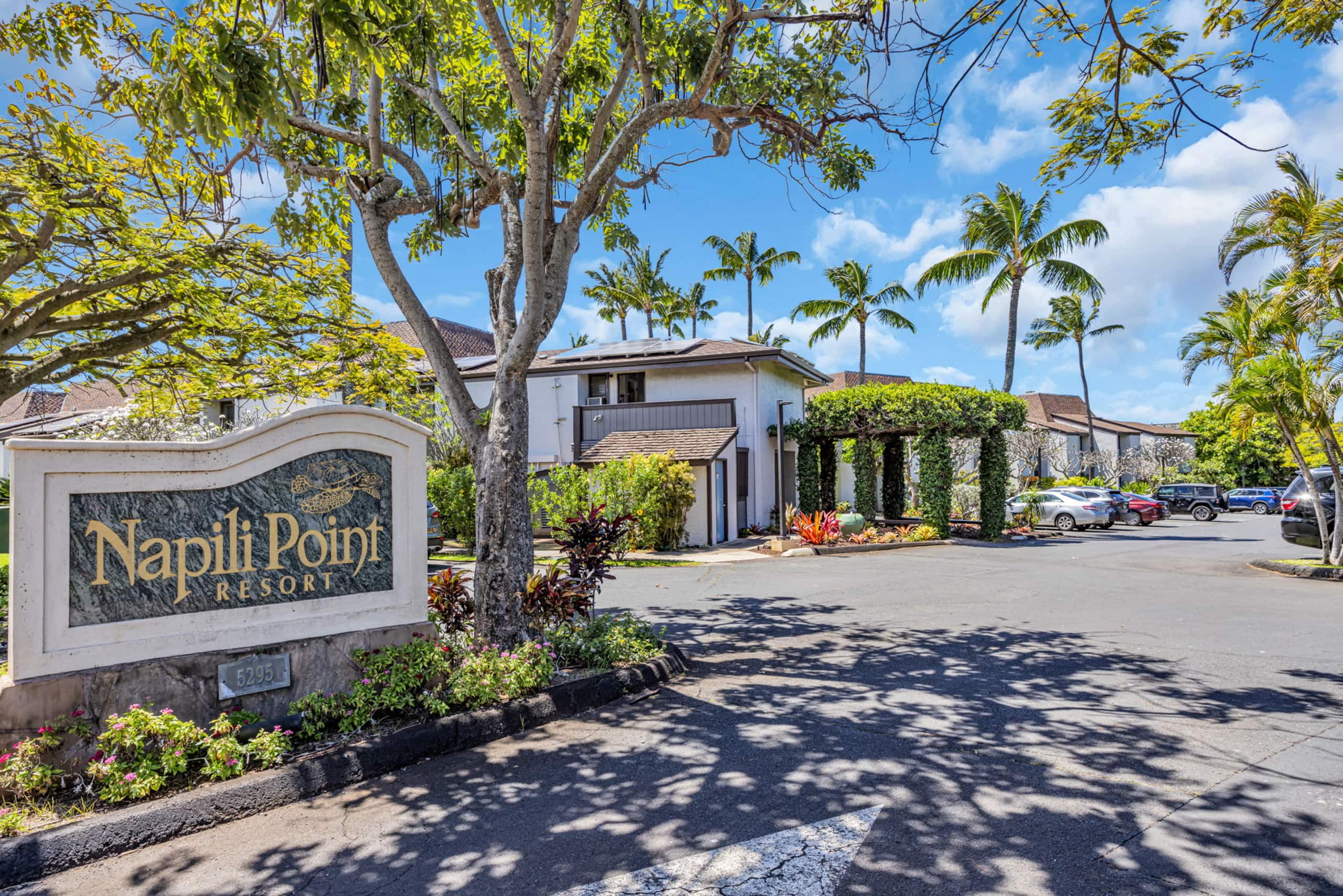 Condo in Lahaina · ★4.25 · 1 bedroom · 2 beds · 1 bath - Image 35