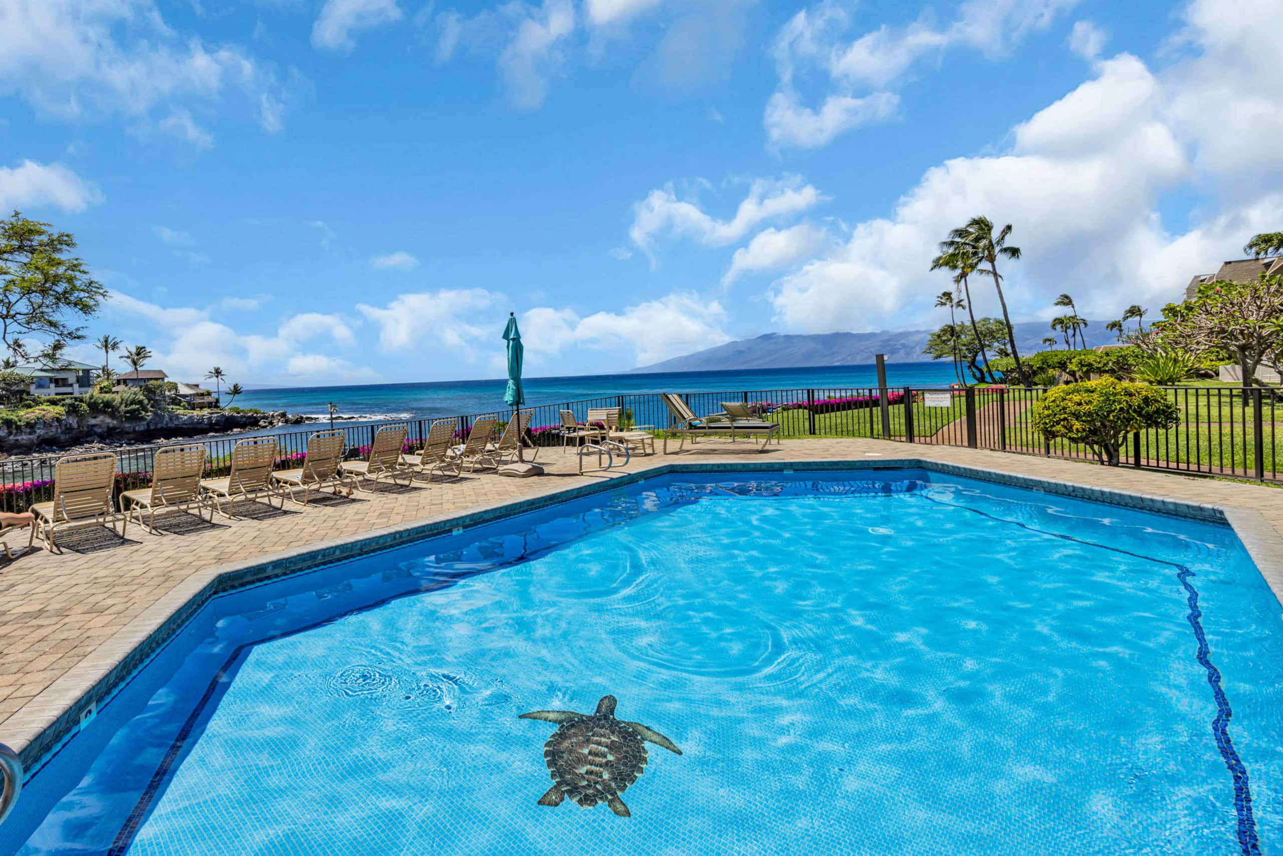 Condo in Lahaina · ★4.25 · 1 bedroom · 2 beds · 1 bath - Image 47