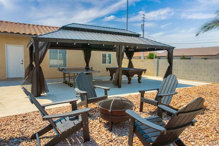 7BR Home: Movie Theater, Pickleball, Hot Tub, Pool gallery image 5