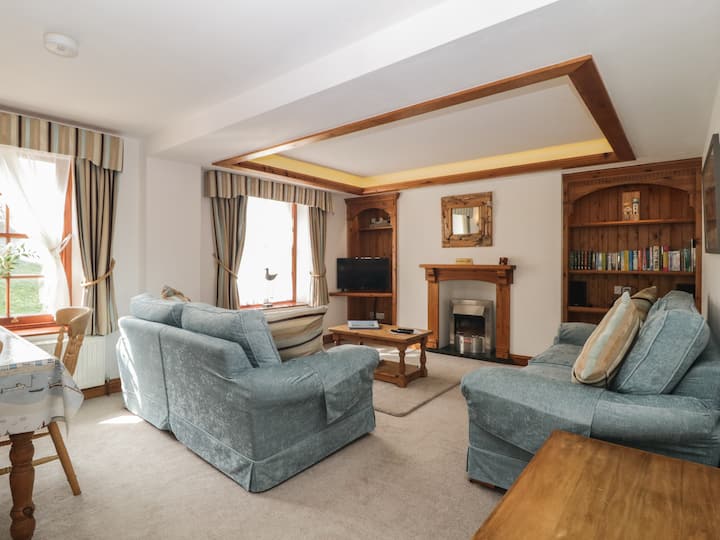 Whidbey Luxury Apartment - Plymouth