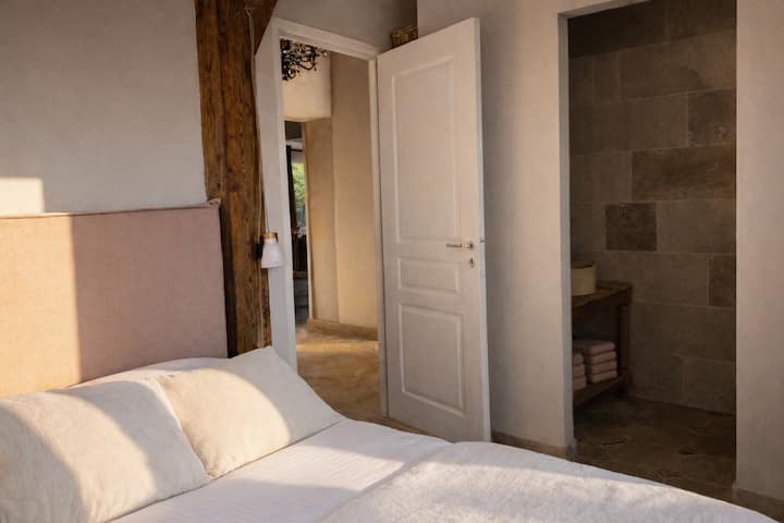 Habitación en la planta baja con cama de 140 cm