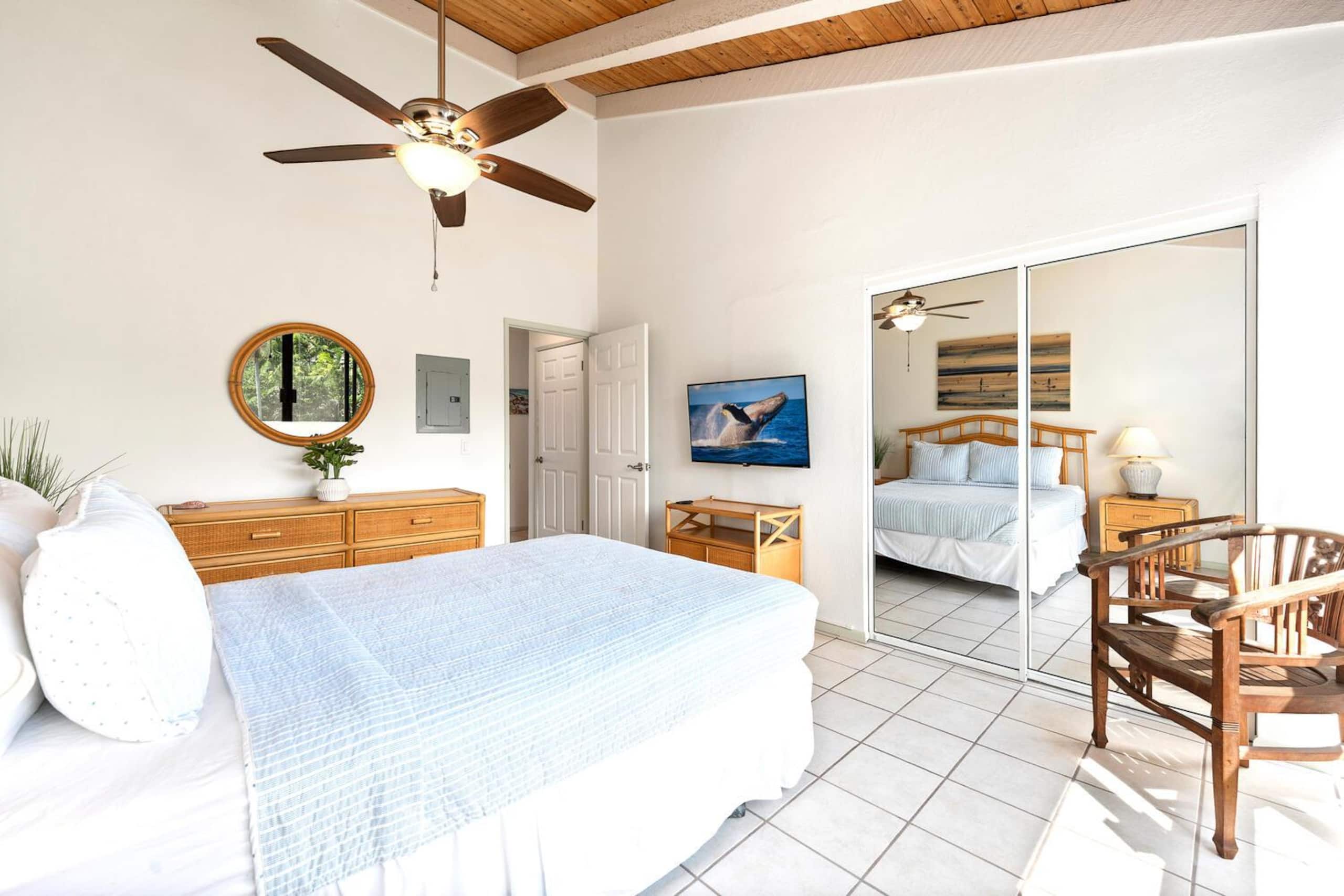 Condo in Kailua-Kona · ★4.33 · 3 bedrooms · 5 beds · 3 private baths - Image 25