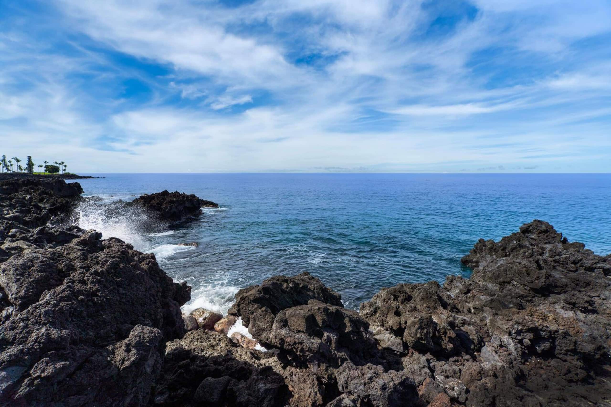 Condo in Kailua-Kona · ★4.33 · 3 bedrooms · 5 beds · 3 private baths - Image 45