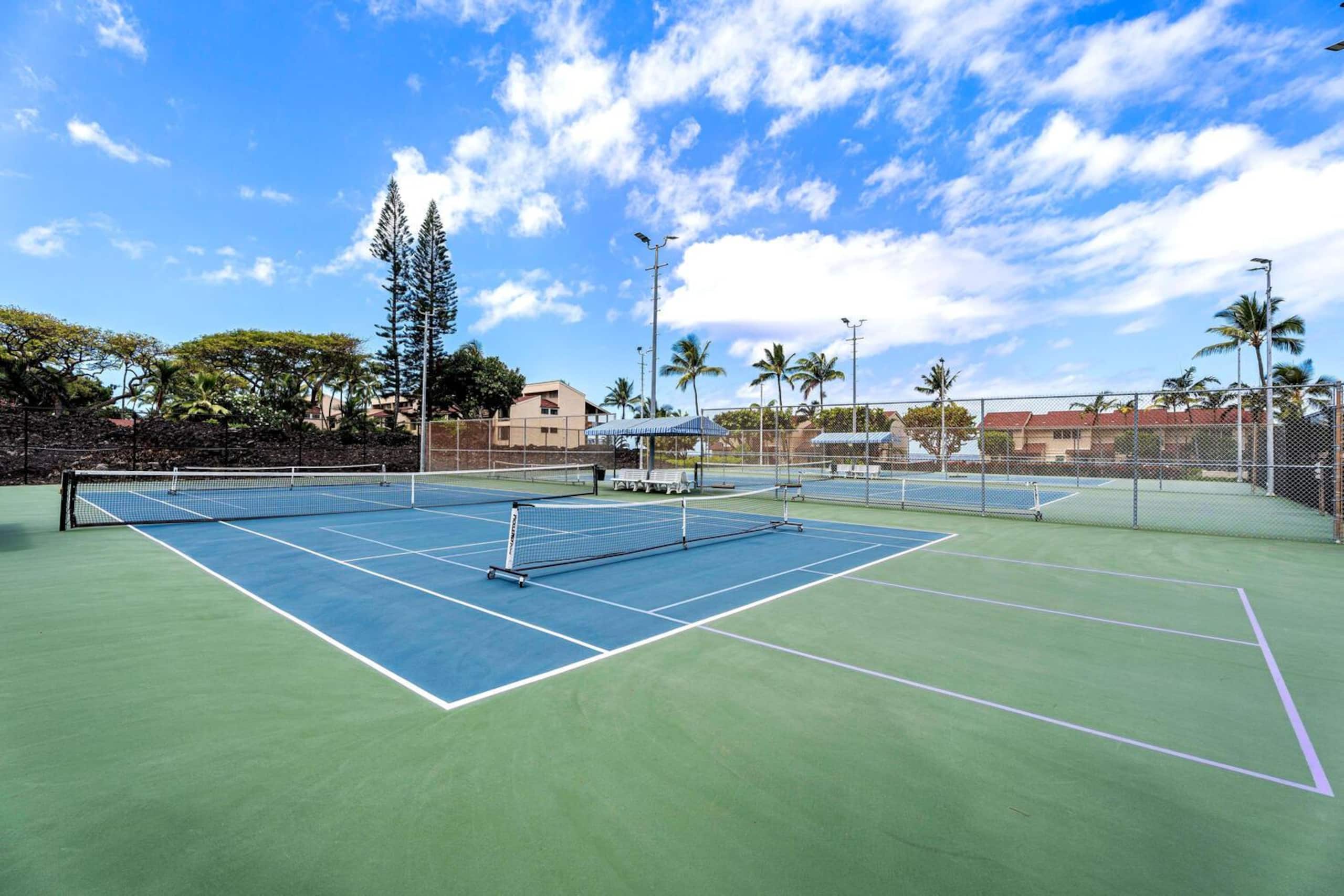 Condo in Kailua-Kona · ★4.33 · 3 bedrooms · 5 beds · 3 private baths - Image 39