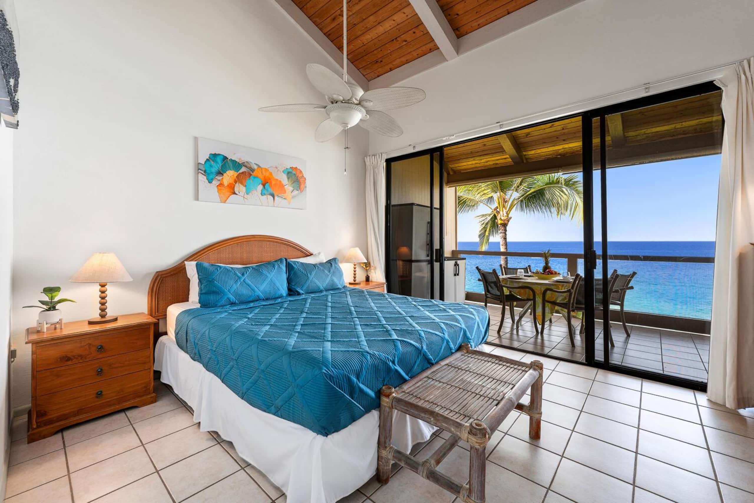 Condo in Kailua-Kona · ★4.33 · 3 bedrooms · 5 beds · 3 private baths - Image 17