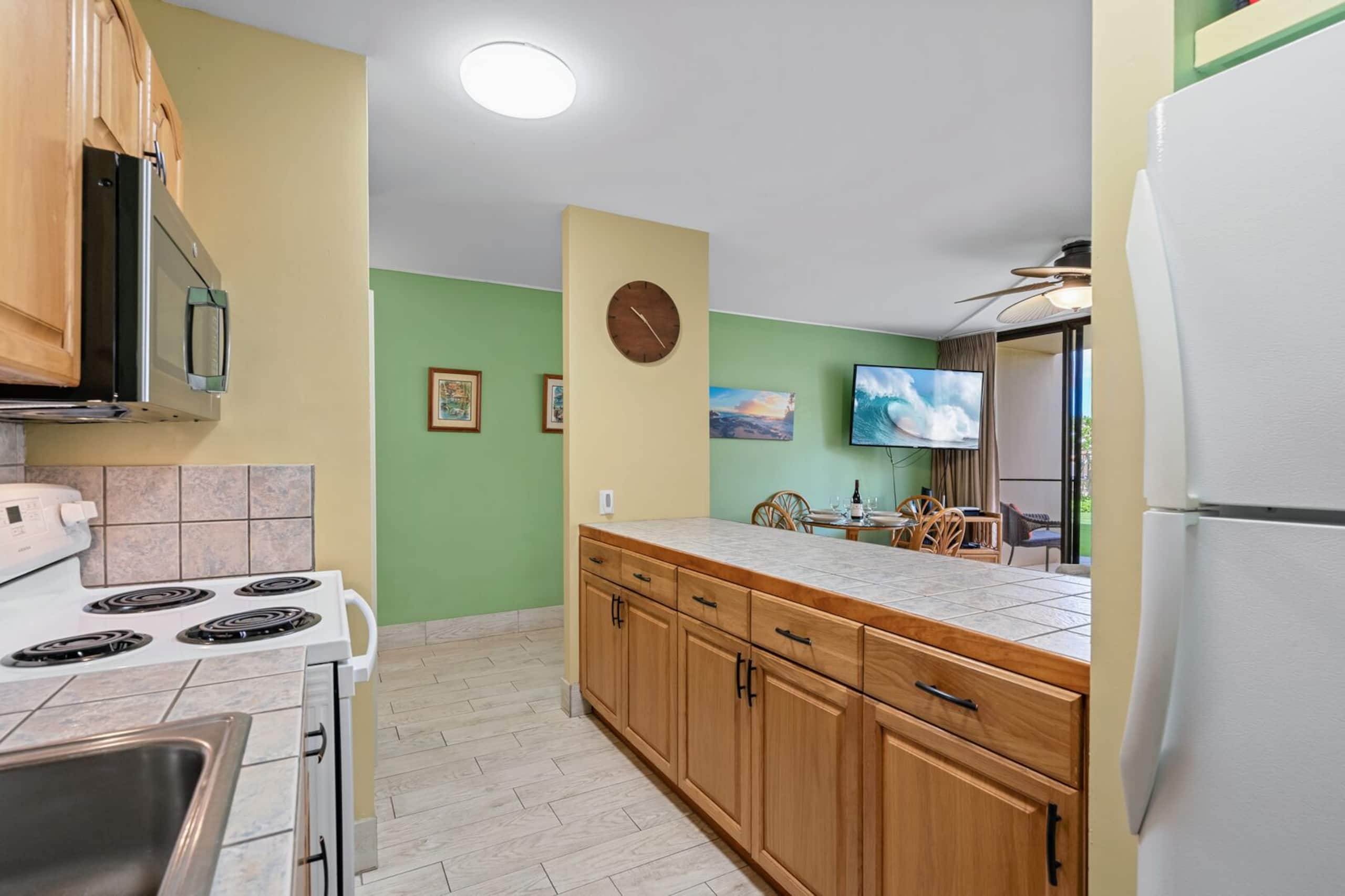 Ground Floor next to the 5 Miles of Sandy Beach - Image 26