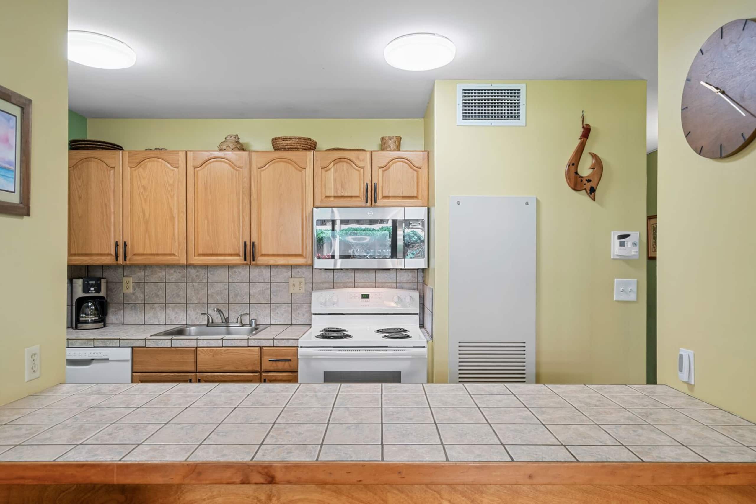 Ground Floor next to the 5 Miles of Sandy Beach - Image 22