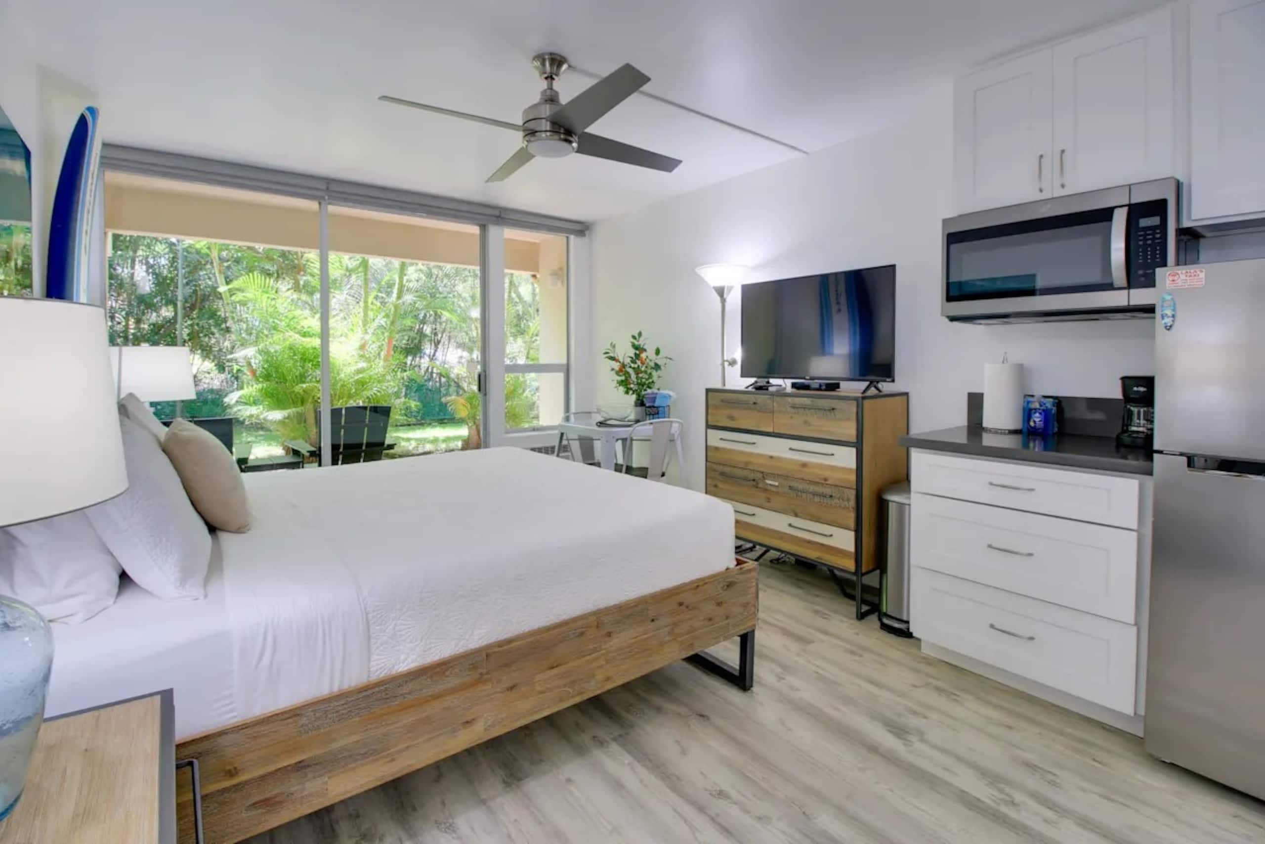 Condo in Kihei · ★5.0 · Studio · 1 bed · 1 private bath - Image 1