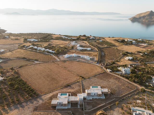 VILLA Aquallis gallery image 5