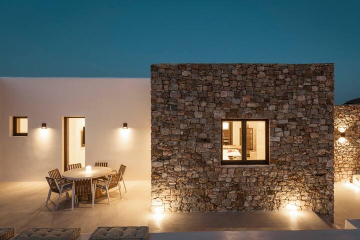 VILLA Aquallis gallery image 2