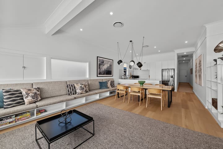 Family-Friendly 3-Bed Apartment in New Farm