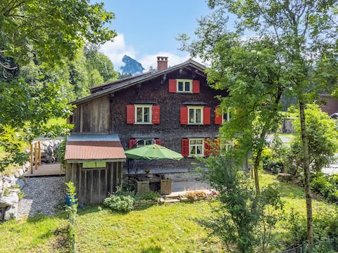 Popular Airbnb listing: Charming farmhouse in idyllic location in Dalaas