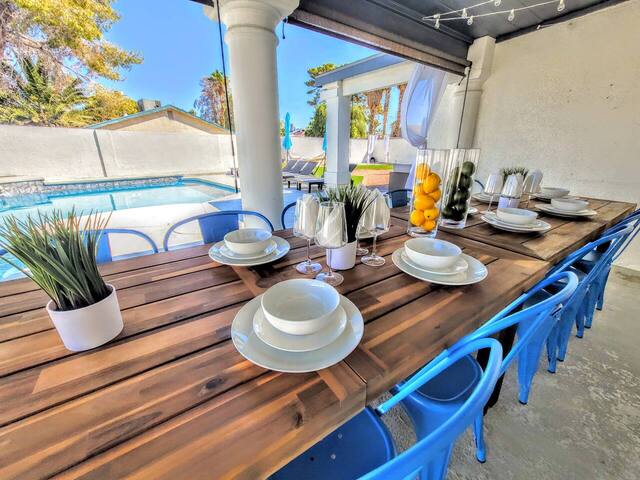 Perfect Location with Pool/Spa near LVStrip gallery image 2