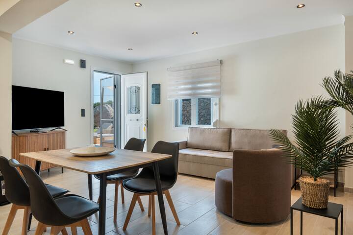 Apartment with Private Pool No 1 gallery image 2