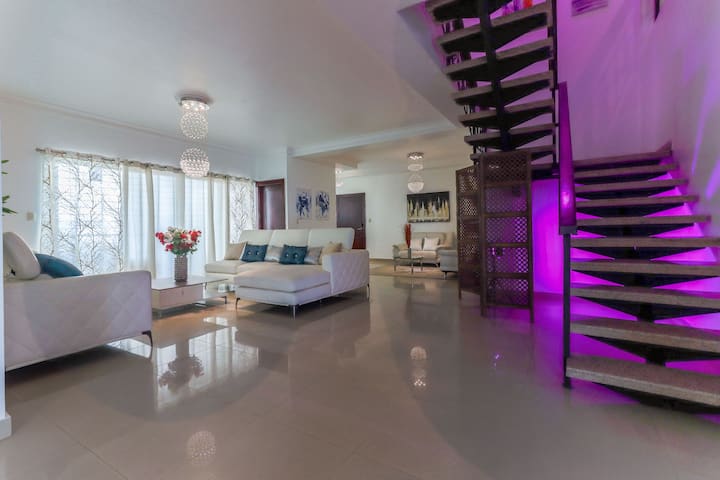 Penthouse Oasis in Gated Community w/ Hot Tub