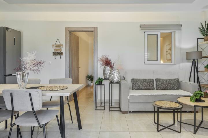 Apartment with Private Pool No 2 gallery image 3