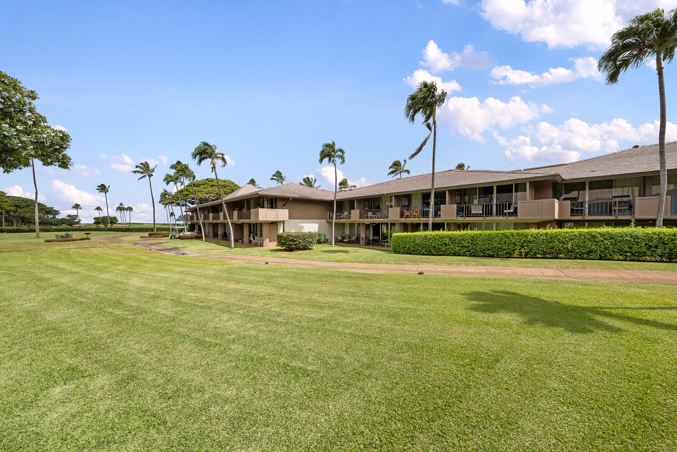 Condo in Lahaina · ★4.52 · 1 bedroom · 2 beds · 1 bath - Image 40