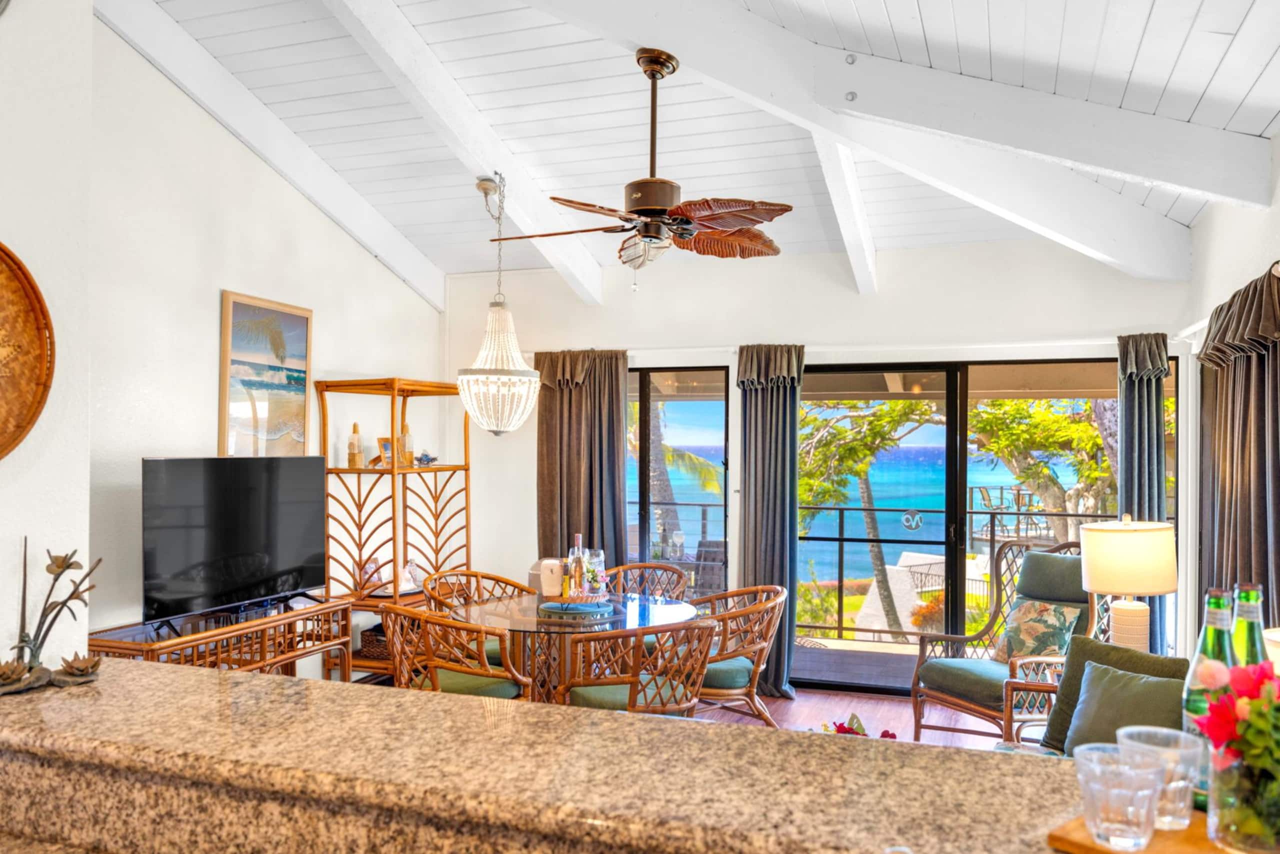 Condo in Lahaina · ★4.0 · 2 bedrooms · 3 beds · 2 baths - Image 18