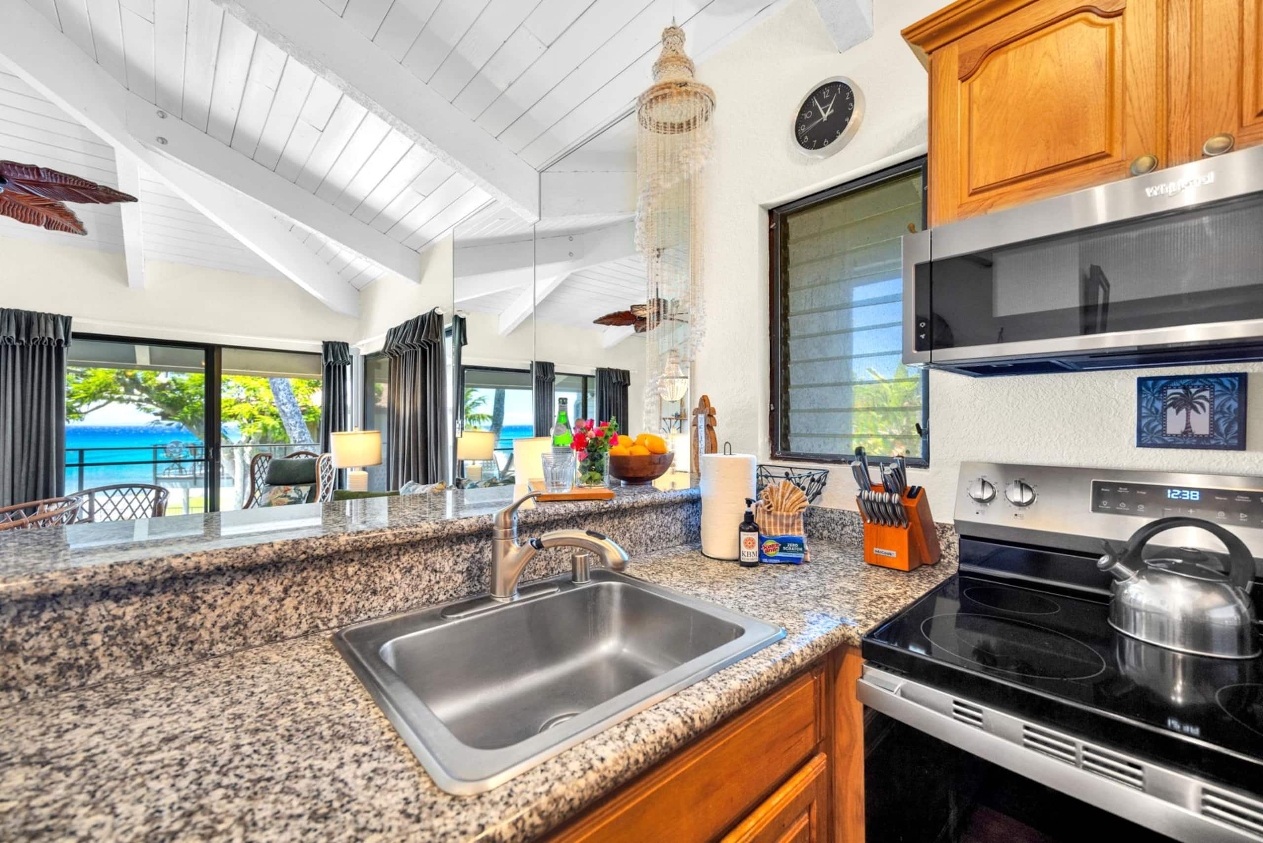 Condo in Lahaina · ★4.0 · 2 bedrooms · 3 beds · 2 baths - Image 26