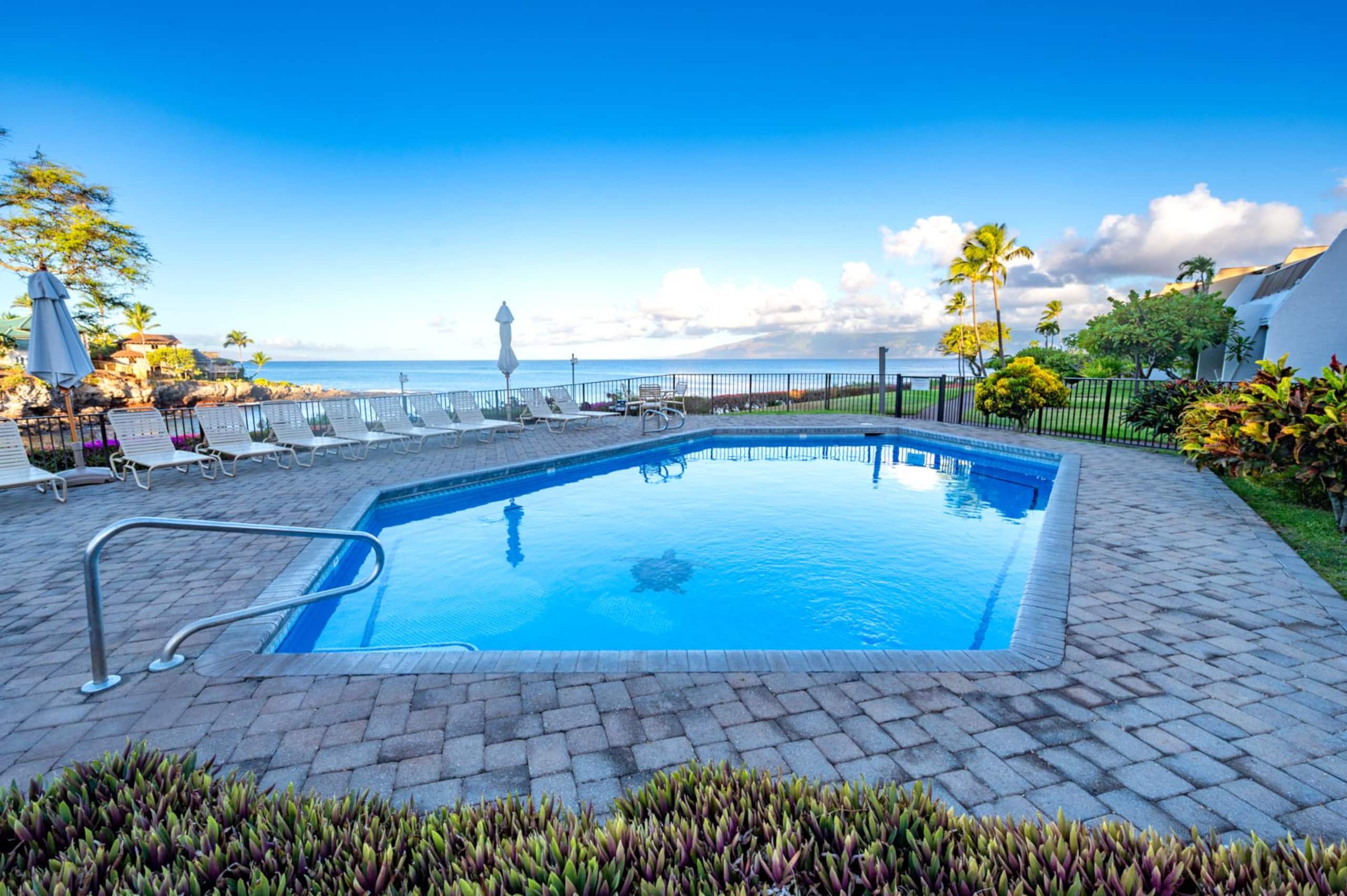 Condo in Lahaina · ★4.0 · 2 bedrooms · 3 beds · 2 baths - Image 11